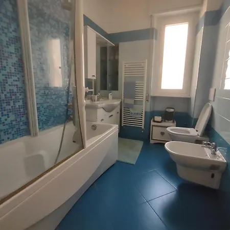 A Due Passi Dalla Riviera Apartment